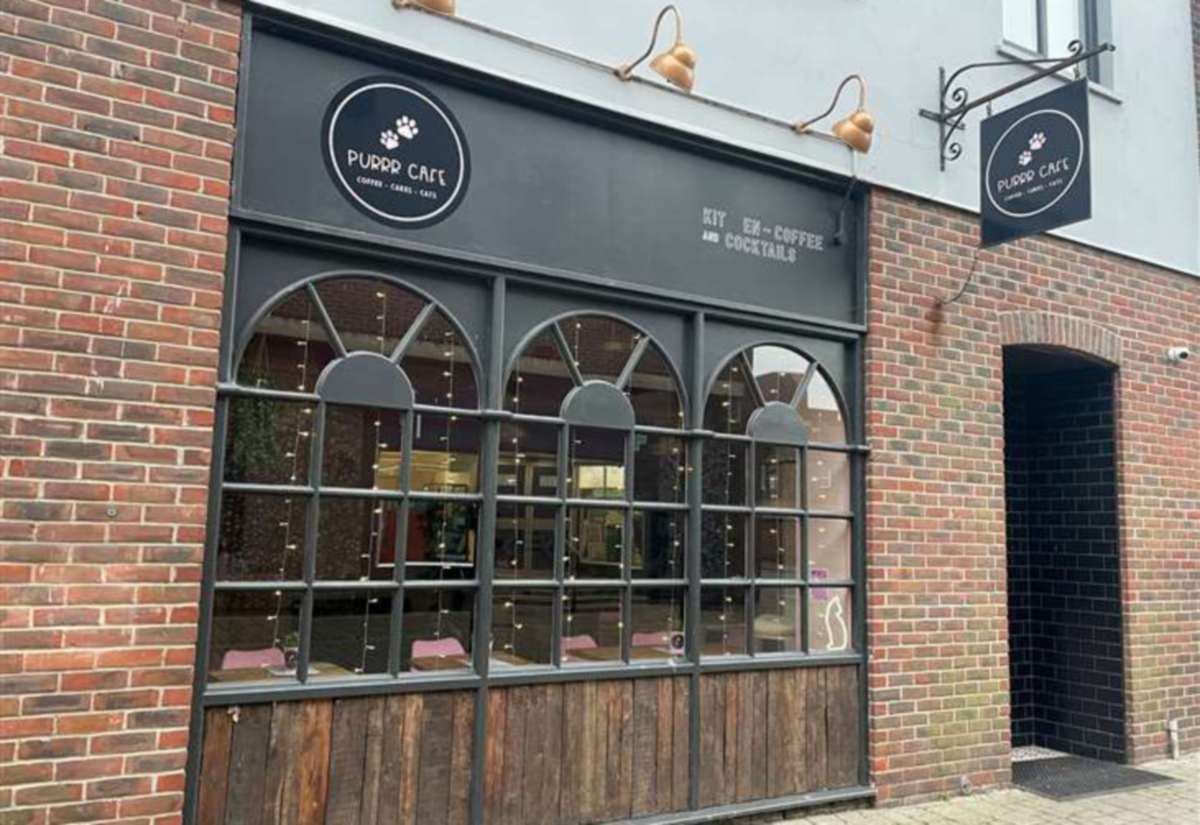 A charming café offering coffee, cakes, and cocktails in a welcoming atmosphere.